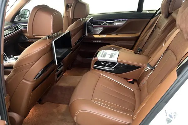 ب ام و، سری 7