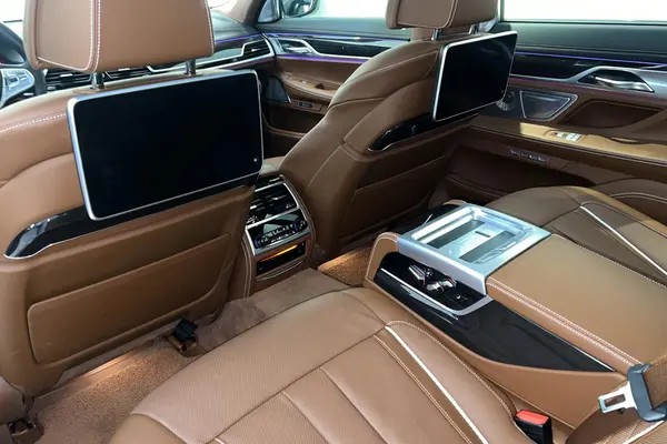 ب ام و، سری 7