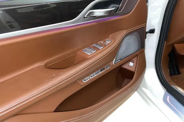 ب ام و، سری 7