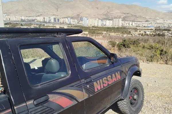 نیسان، پیکاپ دو کابین