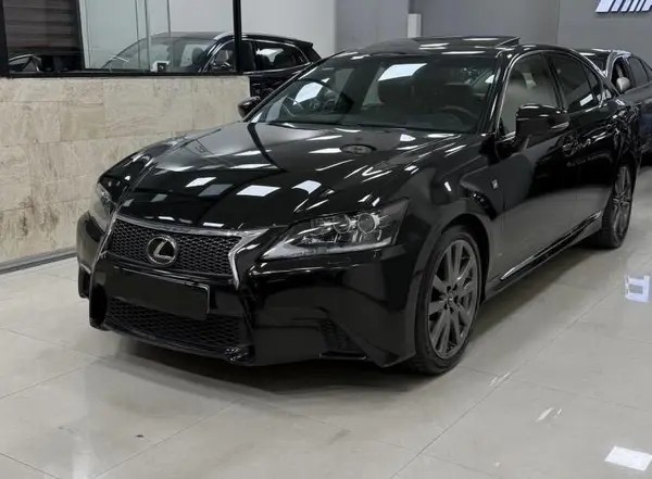 لکسوس، GS