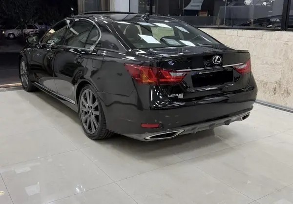 لکسوس، GS