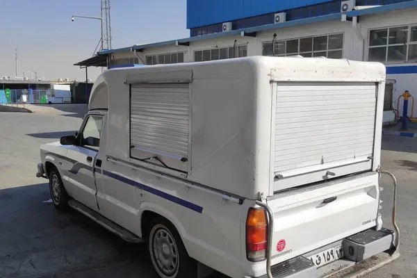 کارا، تک کابین