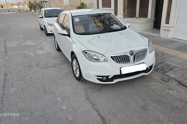 برلیانس، H330