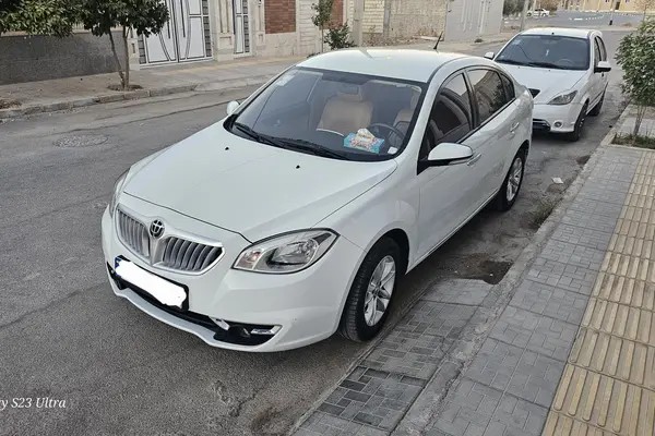 برلیانس، H330