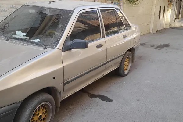 پراید، صندوق دار