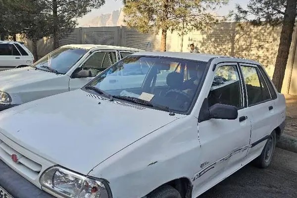 پراید، صندوق دار