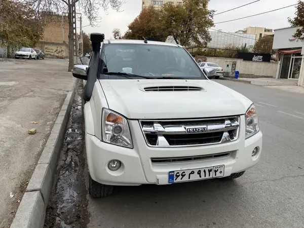 ایسوزو، دی مکس