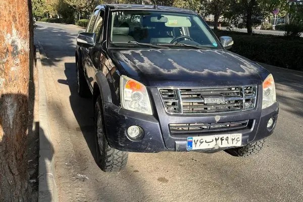 ایسوزو، دی مکس