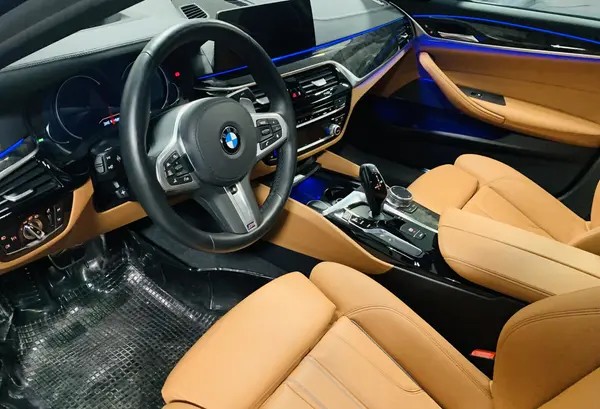 ب ام و، سری 5 سدان