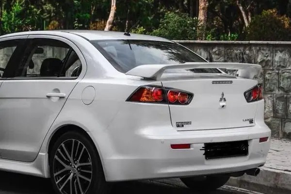 میتسوبیشی، لنسر