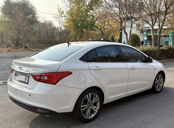 چری، آریزو 5T