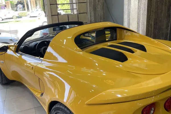 لوتوس، الیزه