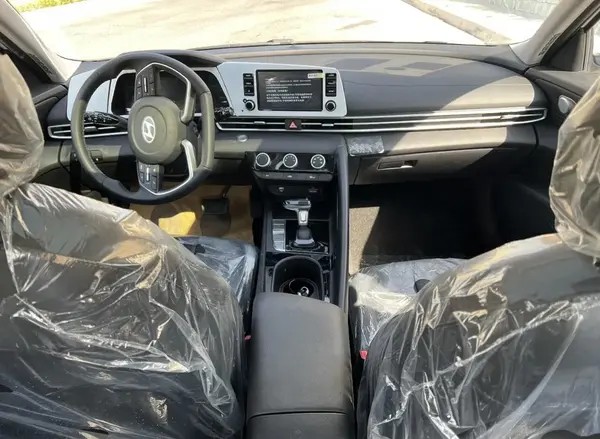 هیوندای، النترا