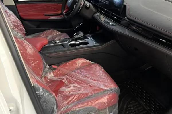 فونیکس، آریزو 6 جی تی (Z6 GT)