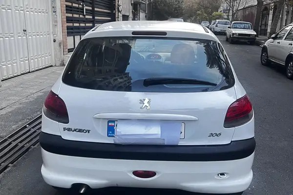 پژو، 206