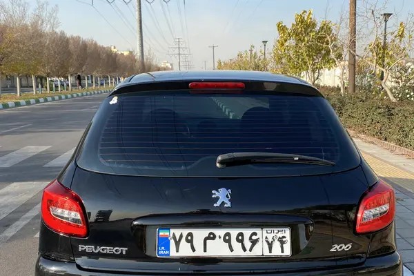 پژو، 206