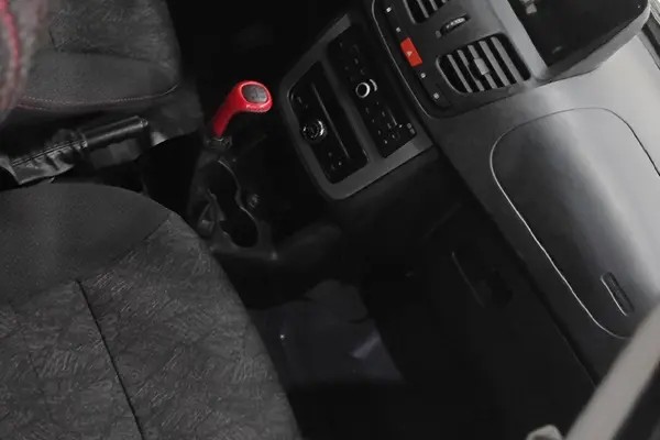 کوییک، دنده ای R