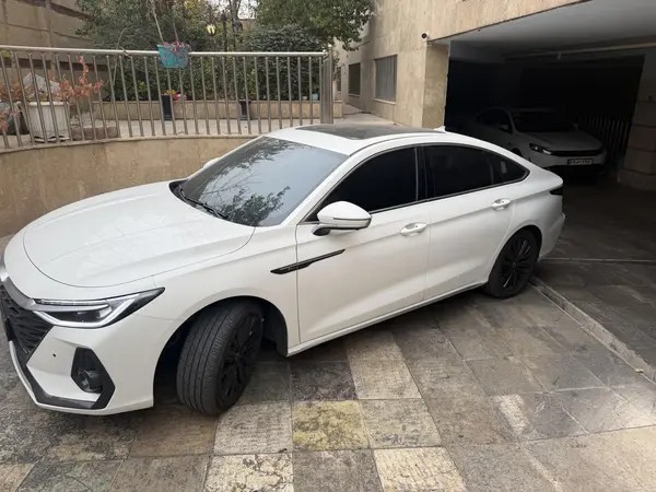 فونیکس، آریزو 8 (Z8)