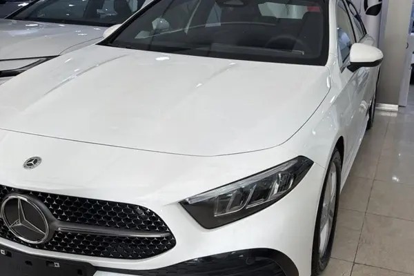 بنز، کلاس A سدان