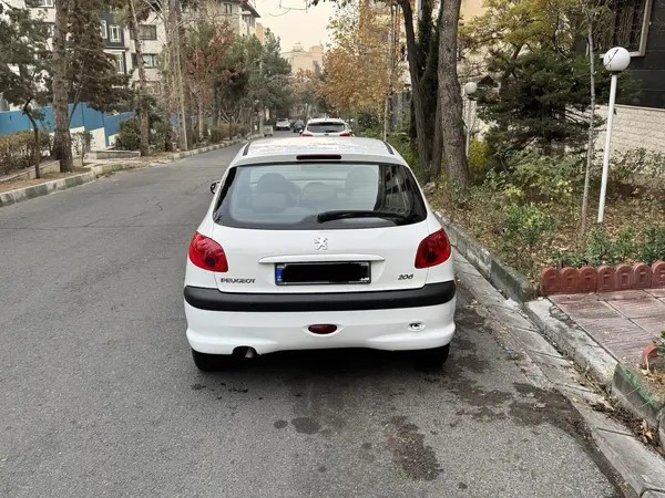 پژو، 206