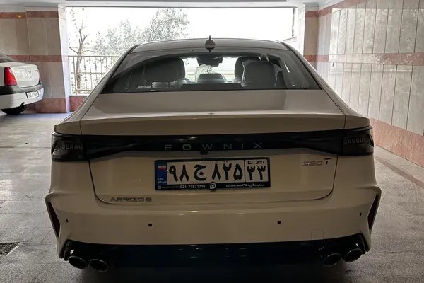 فونیکس، آریزو 8 (Z8)