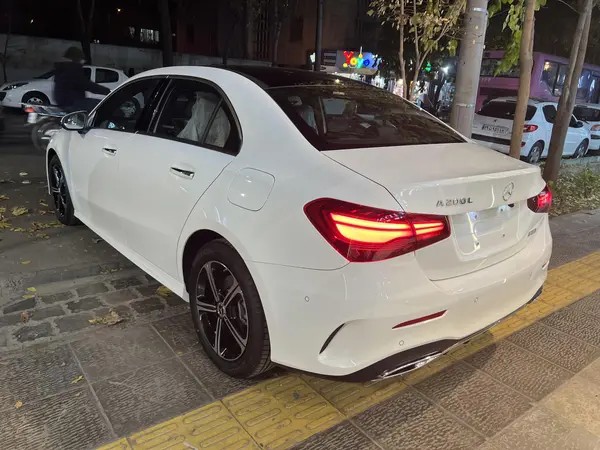 بنز، کلاس A سدان