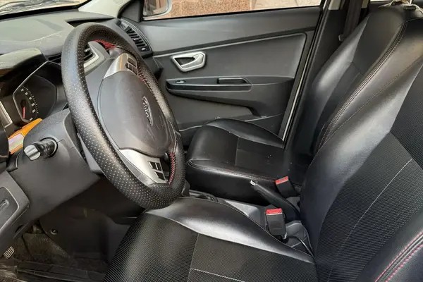 ام وی ام، 315هاچ بک