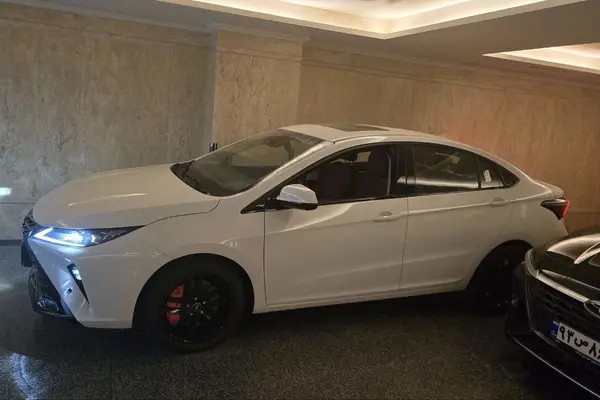 فونیکس، آریزو 6 جی تی (Z6 GT)