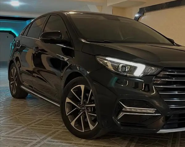 فونیکس، آریزو 6 پرو