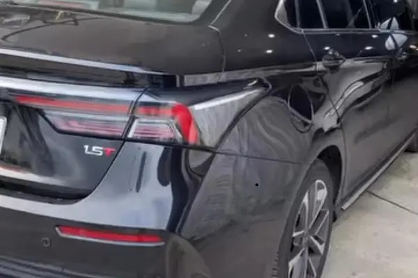 فونیکس، آریزو 6 پرو