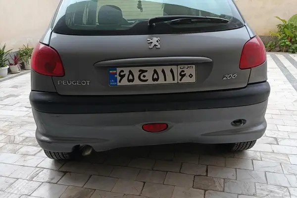 پژو، 206