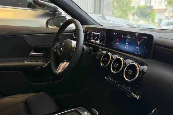 بنز، کلاس A سدان