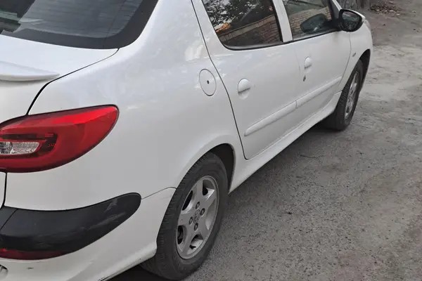 پژو، 207 صندوقدار