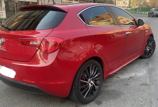 آلفارومئو، جولیتا