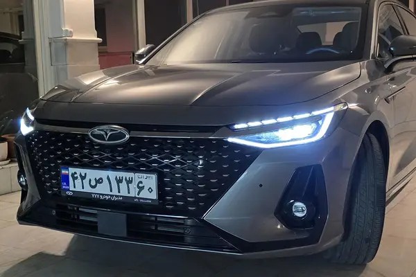 فونیکس، آریزو 8 هیبرید (Z8 PHEV)