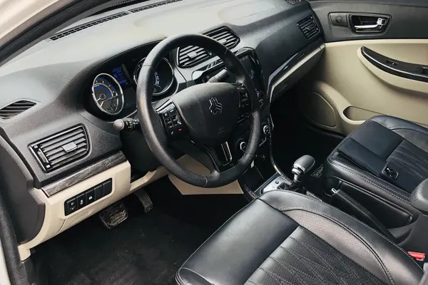 شاهین، G اتومات