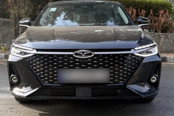 فونیکس، آریزو 8 هیبرید (Z8 PHEV)