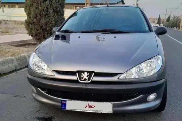 پژو، 206