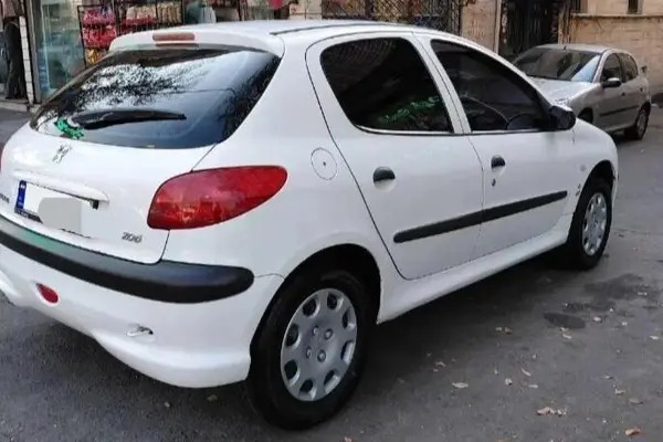 پژو، 206