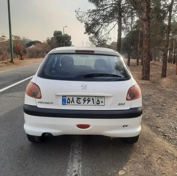 پژو، 206