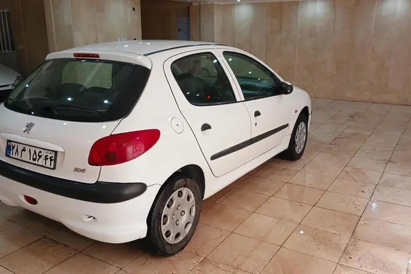 پژو، 206