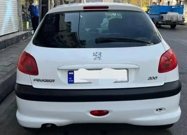 پژو، 206