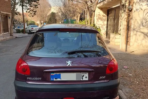 پژو، 206