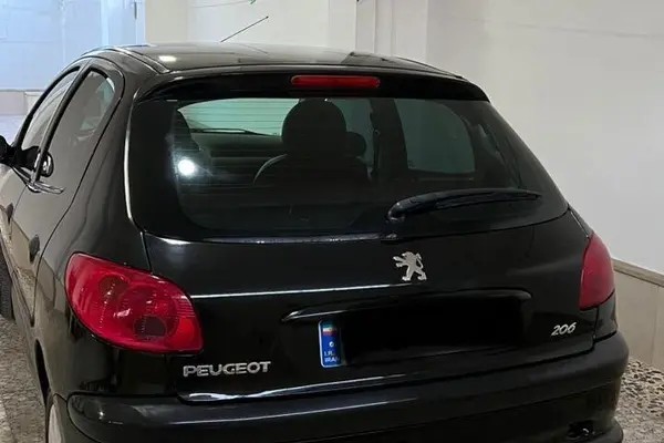 پژو، 206