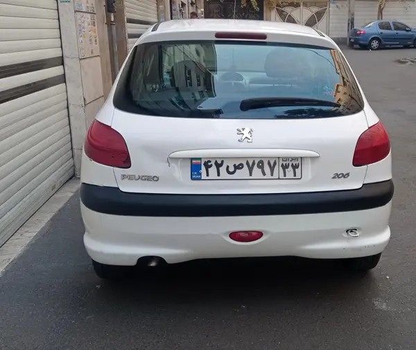 پژو، 206