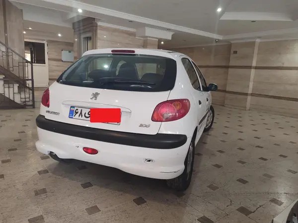 پژو، 206