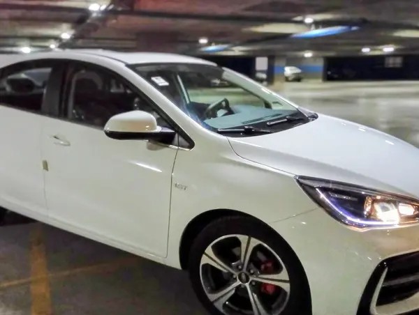 ام وی ام، آریزو 5ev