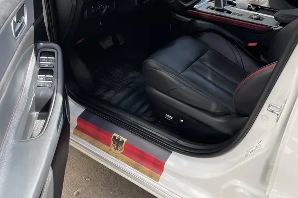 فونیکس، آریزو 6 پرو