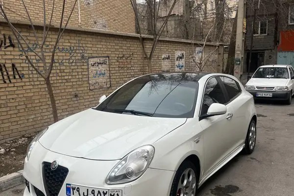 آلفارومئو، جولیتا